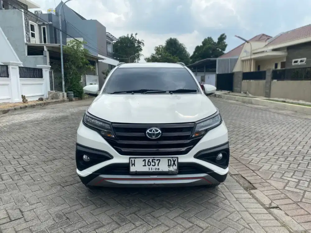 DP 30 JT KM 52 RB TOYOTA RUSH 1.5 TRD SPORTIVO MATIC / AT 2018 #2018