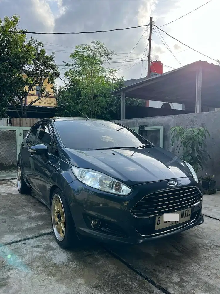 2013 Ford Fiesta S 1.5 A/T