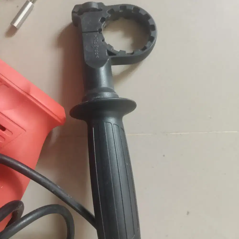 Maktec Makita Drill mesin MT 80B, 500 W