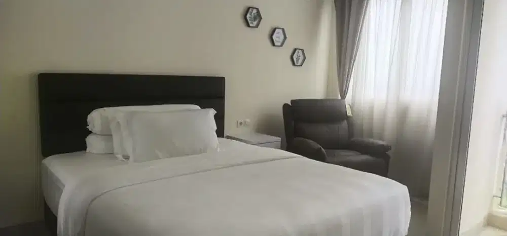 Ready room studio apartemen luas nyaman sewa bulanan atau harian ckrg