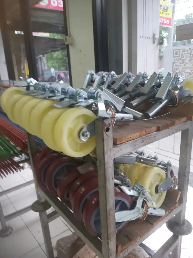 RODA UNTUK SCAFFOLDING NYLON 6 INCH