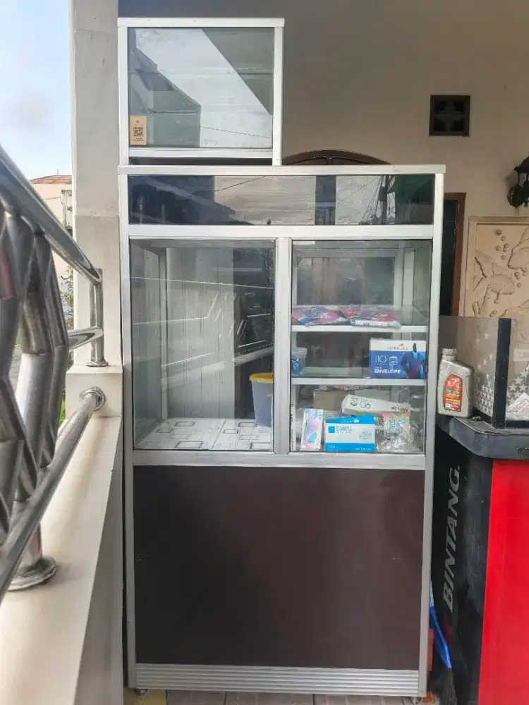 [DIJUAL] Etalase Alumunium