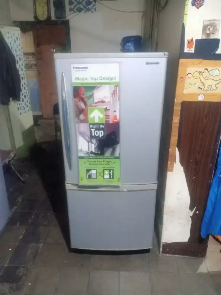 Jual kulkas panasonic 2 pintu no frost tanpa bunga es normal  diantar