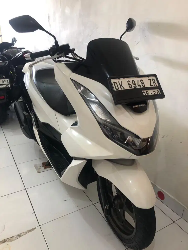 Honda PCX ABS Th.2023 Putih!!