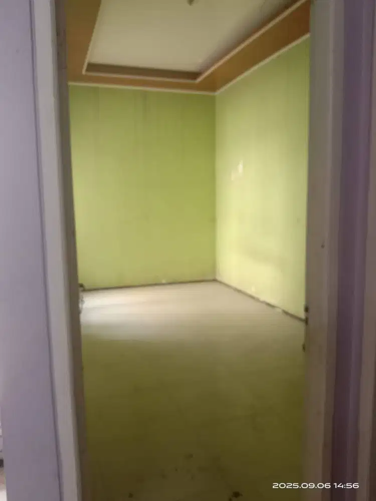 Rumah tinggal asri strategis tengah kota