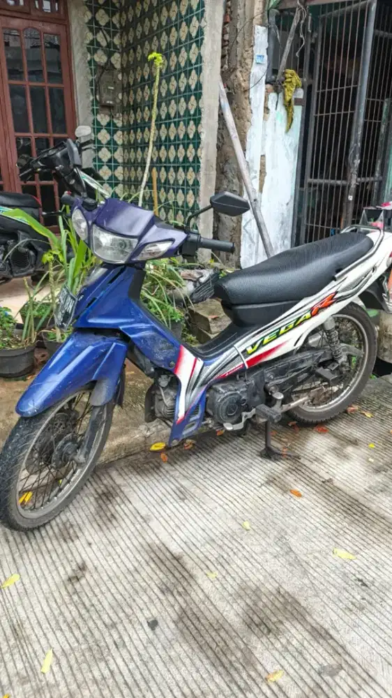 Dijual motor vega R