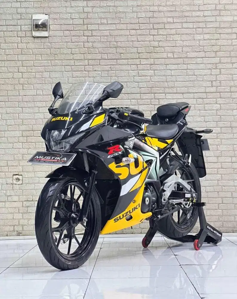Suzuki Gsx 150 warna favorit