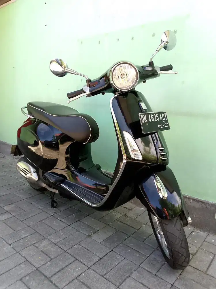 Vespa Primavera Pmk.2016 Black piano!!