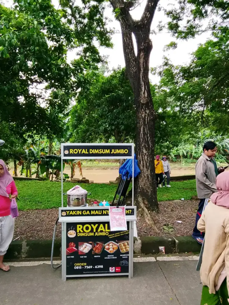 Dibutuhkan pramusaji/jaga lapak untuk jualan Dimsum