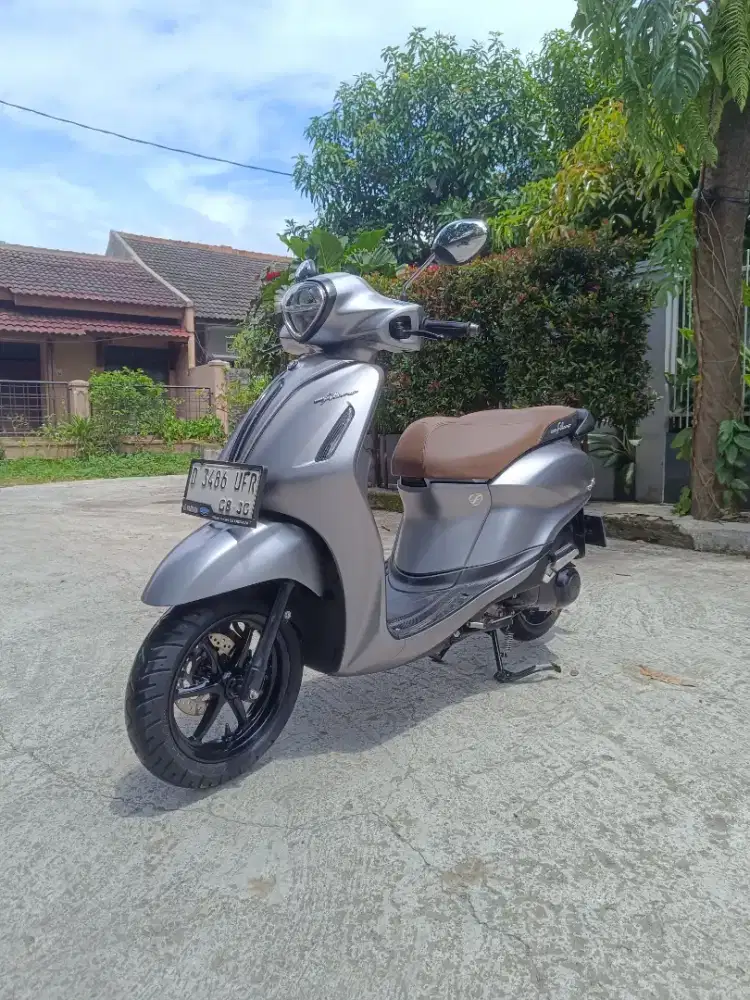 Yamaha grand filano 2025 mulus antik