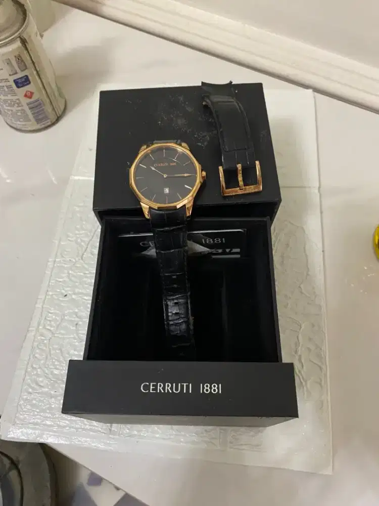 Jam tangan cerutti 1881 molveno black leather cra21901