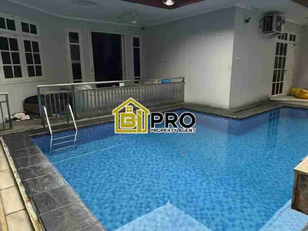 Mampang , Jakarta Selatan, luas, ada privatpool,harga murah