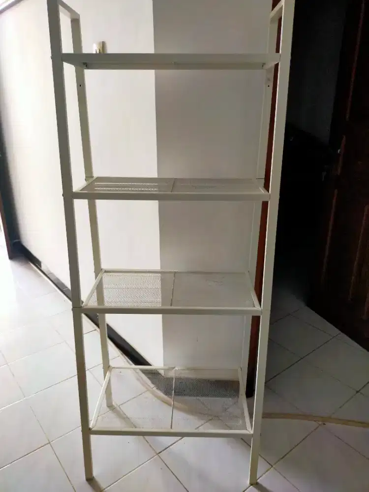 Rak besi putih Lerberg