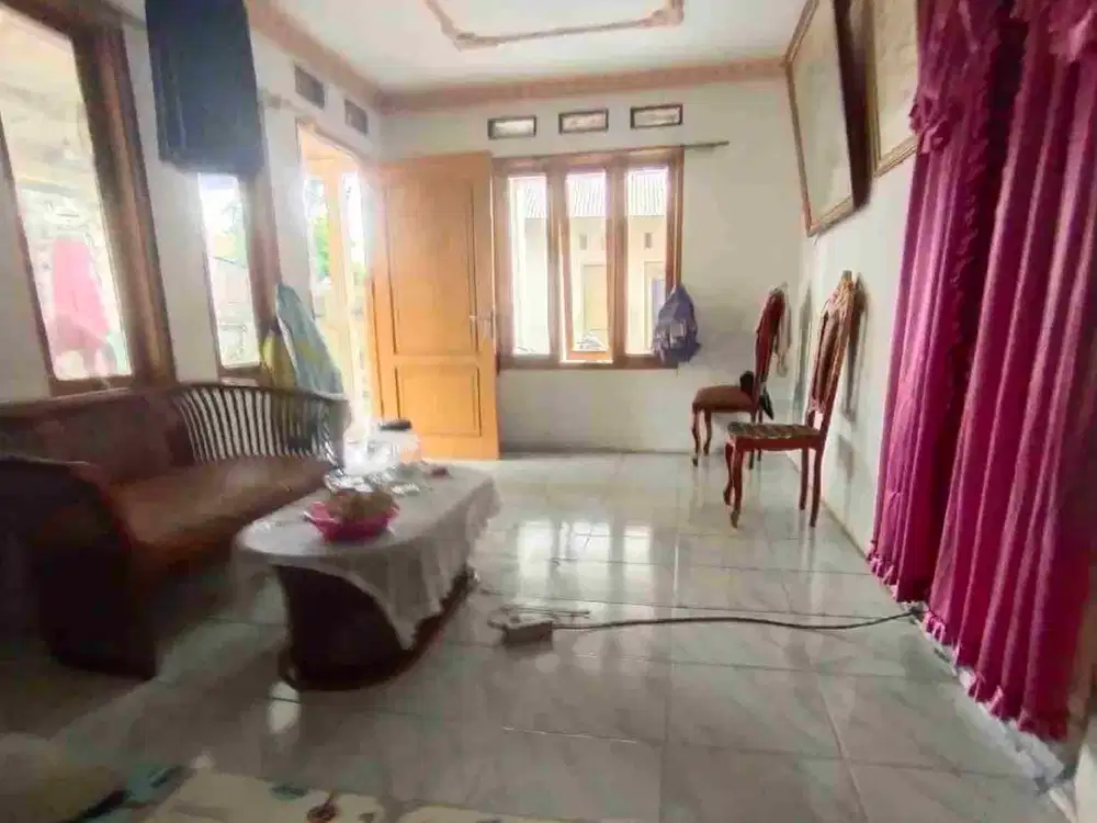 Dijual rumah kampung berikut  2 unit kios di cijengkol Setu Bekasi