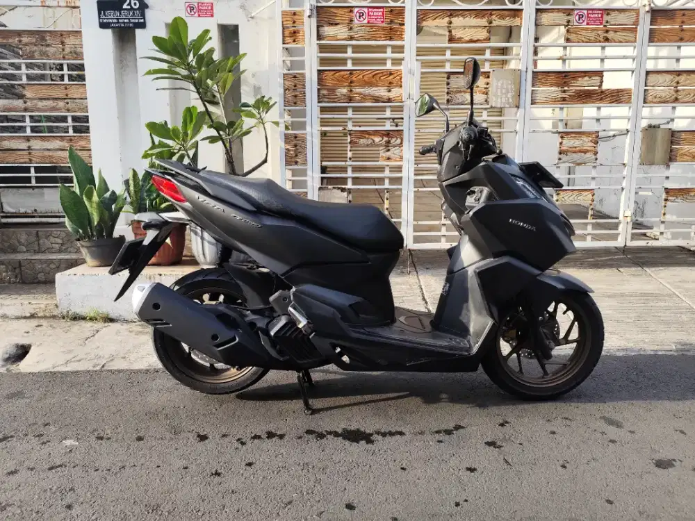 Honda vario 160 abs 2022 km low istimewa
