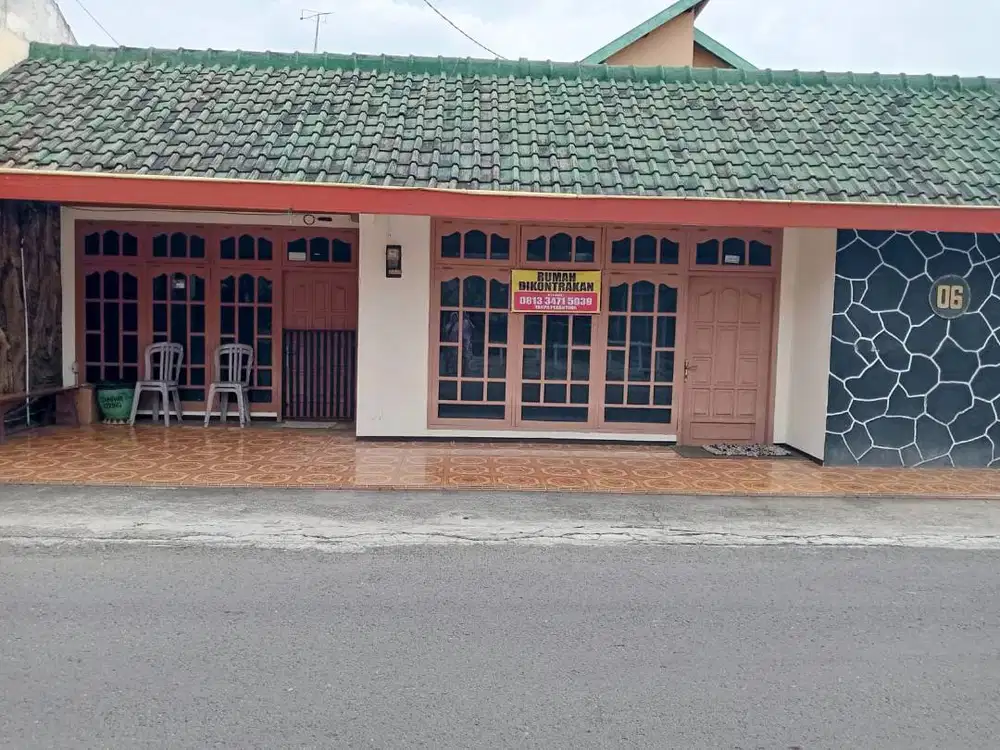 DIKONTRAKKAN RUMAH – STRATEGIS PUSAT KOTA PONOROGO