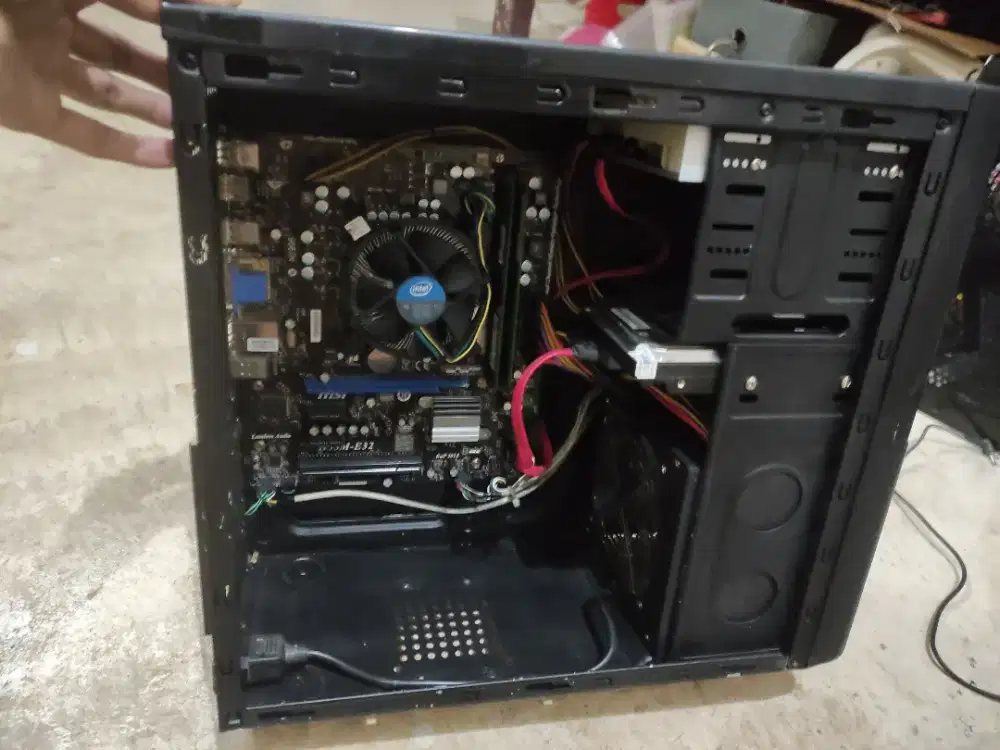 Komputer/PC rakitan Intel core i3 540, ram 4gb, hdd 320gb
