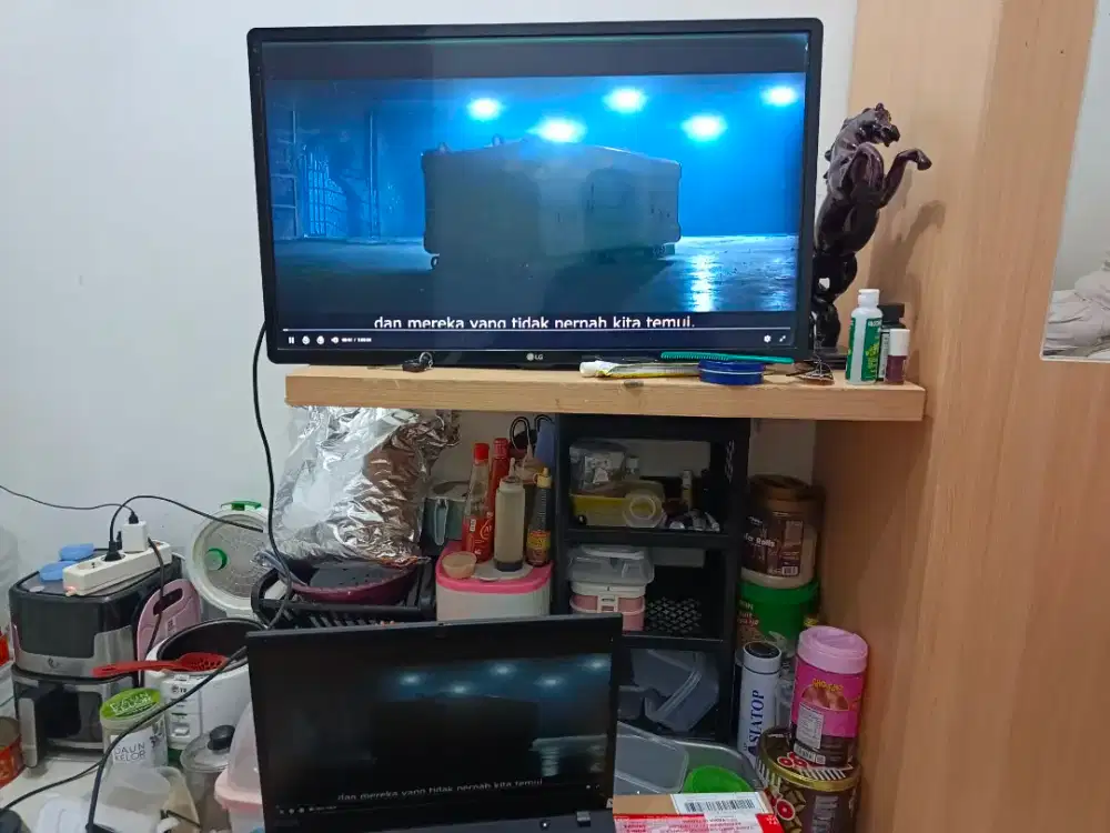 TV LG 32in SECOND 700K NEGO