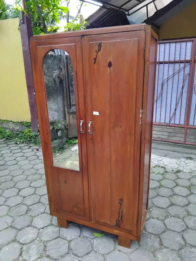 lemari jati 2 pintu  lawasan