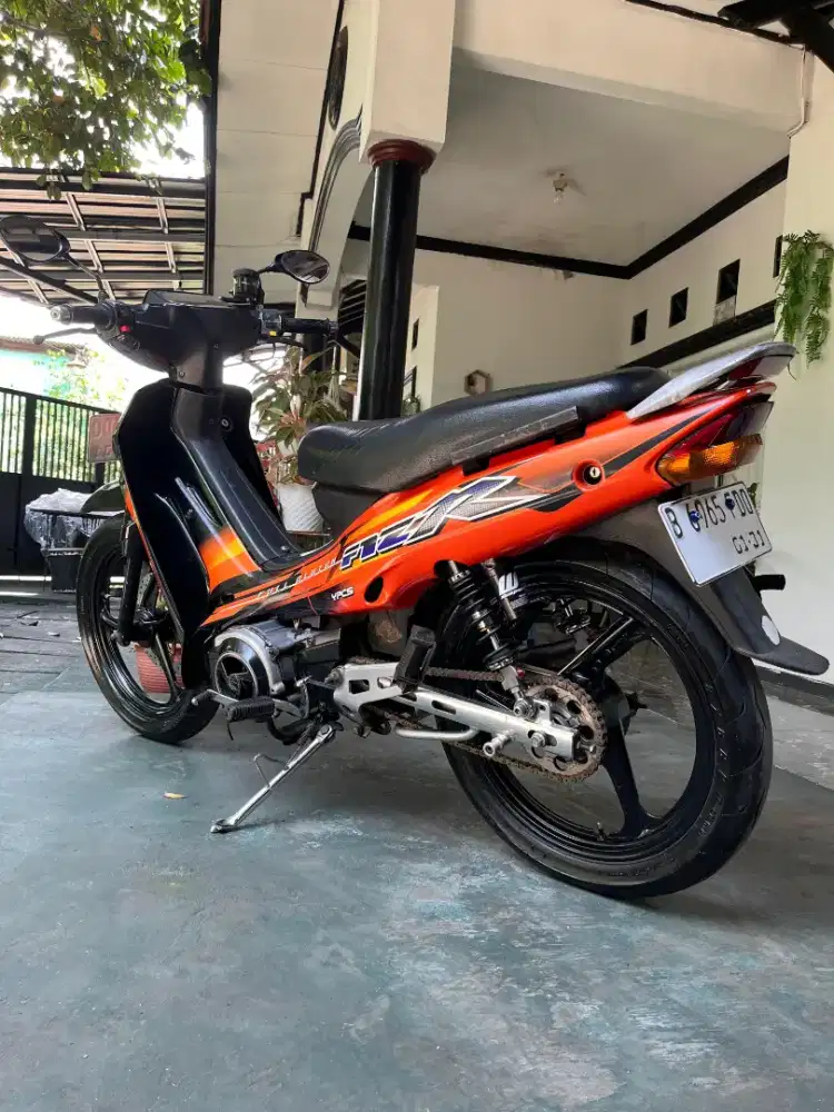 YAMAHA FIZ R TH 2000