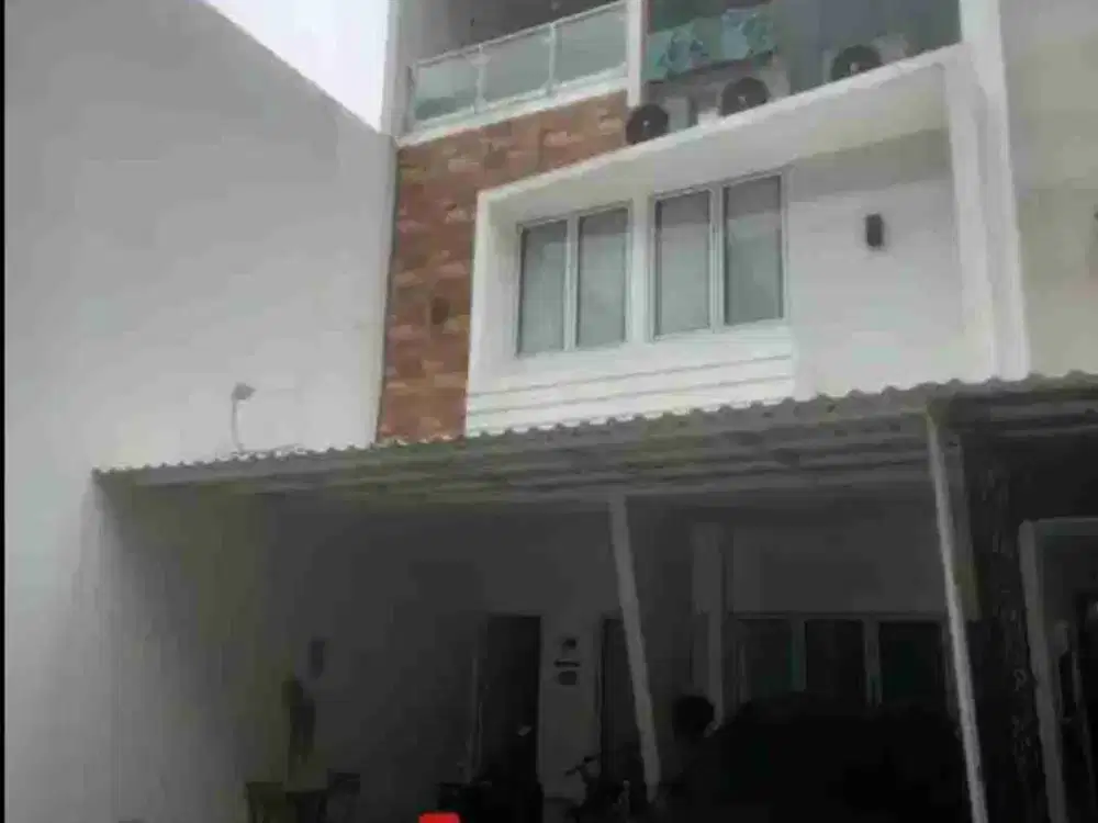 RUMAH KEREN MODERN 3 LANTAI DI RAWAMANGUN