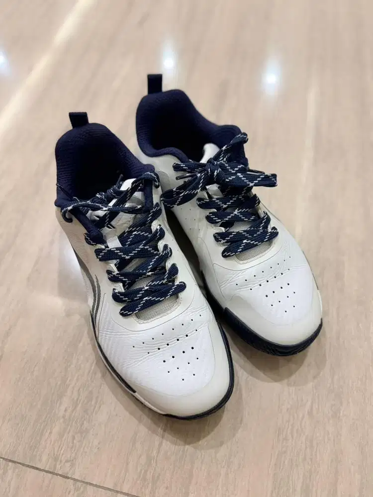 Sepatu Lining Wanita Badminton Size 25Cm