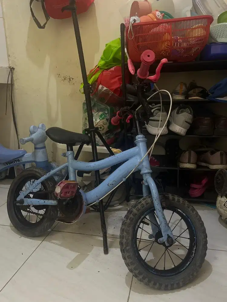 Sepeda anak bagus, tidak ada roda 3, sudah tukar ke cagak