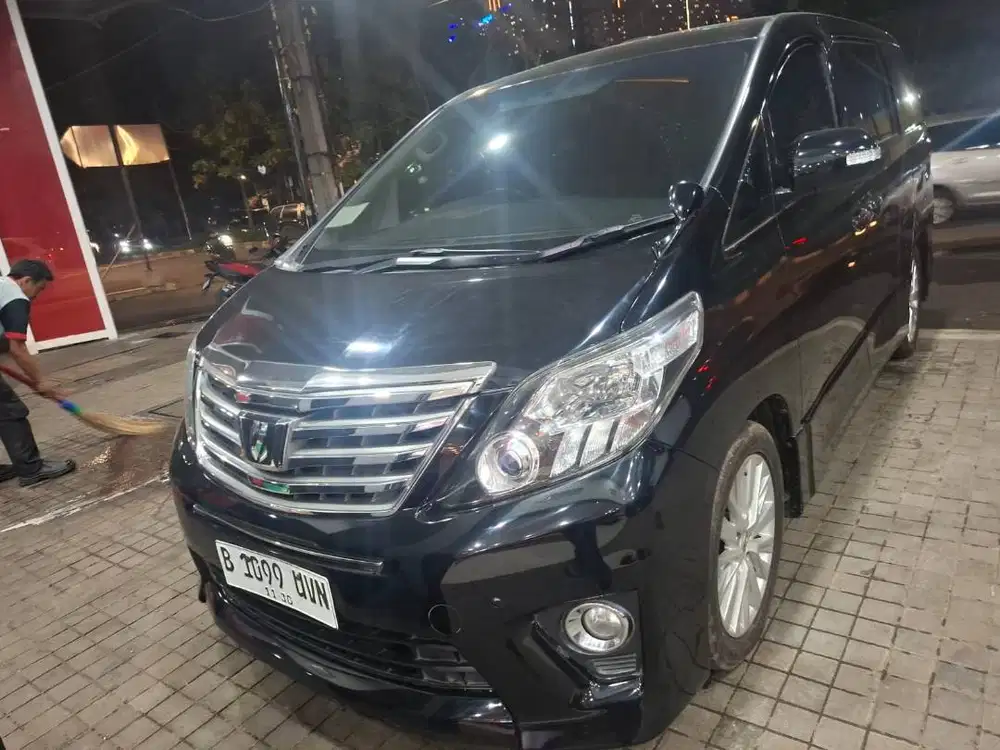 TOYOTA ALPHARD S 2.4 AT 2012 HITAM - JUAL CEPAT!