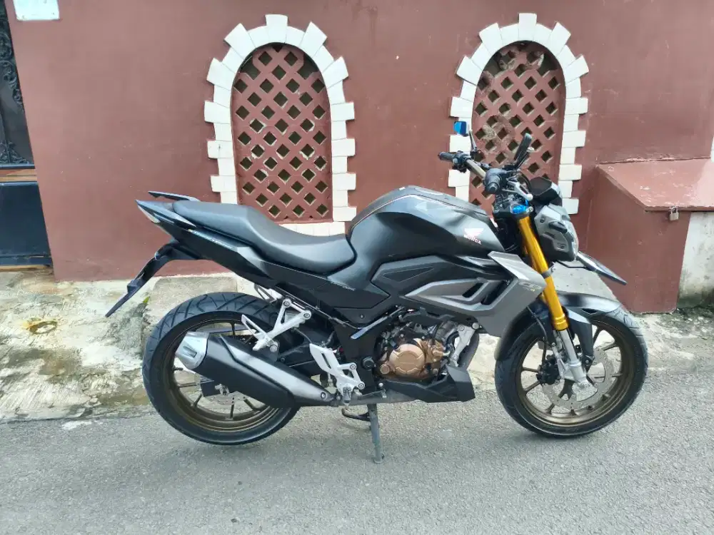 Honda CB150R StreetFire V4