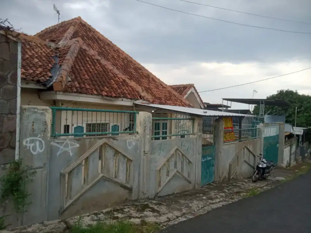 Rumah jln gunung Krakatau no 4  Kupang Kota Telukbetung Utara Lampung