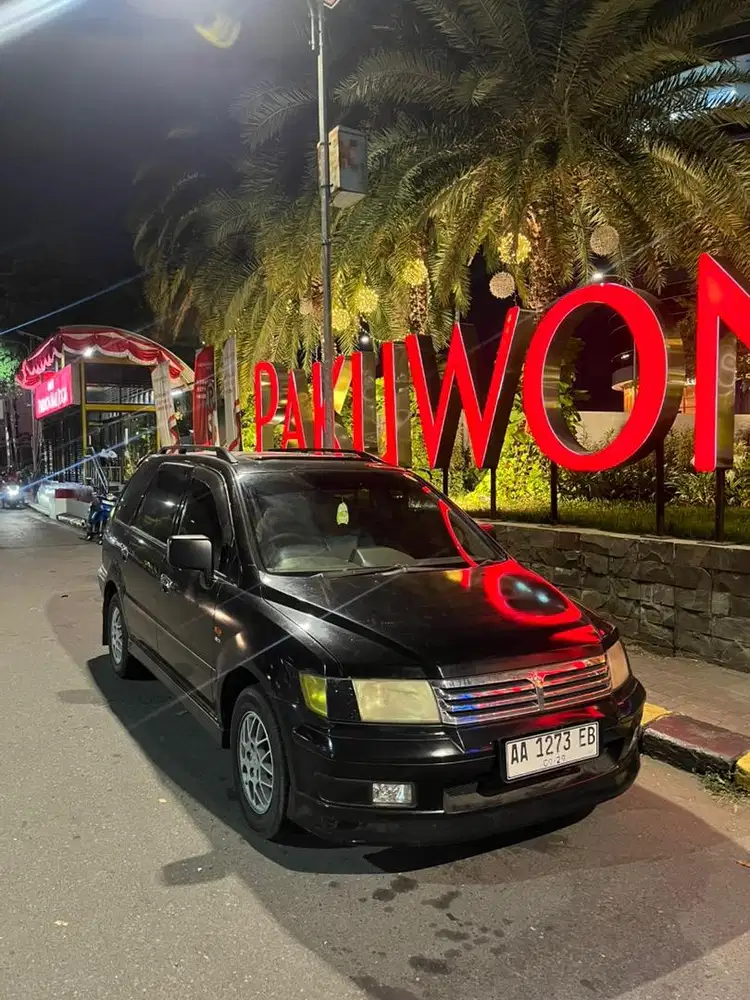 Mitsubishi Chariot Grandis