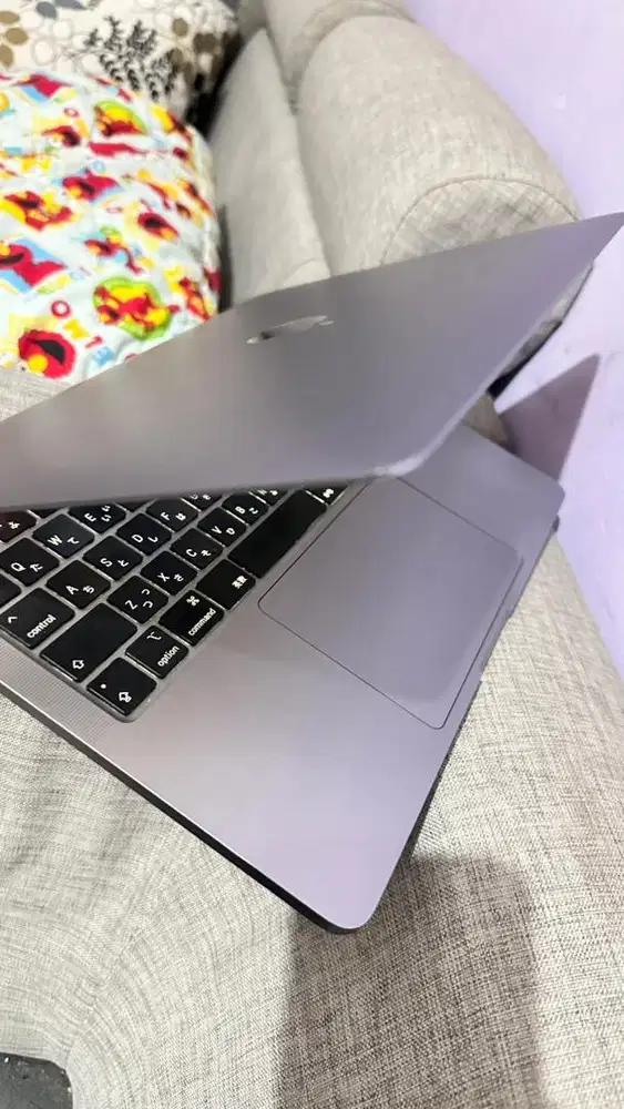 Dijual cepat macbook pro m1 2020