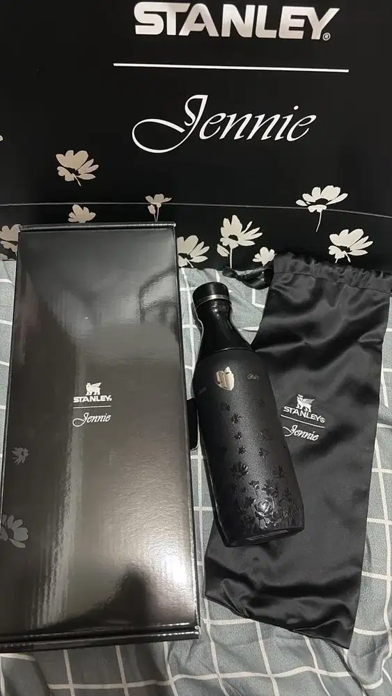 Slim Bottle STANLEY X JENNIE