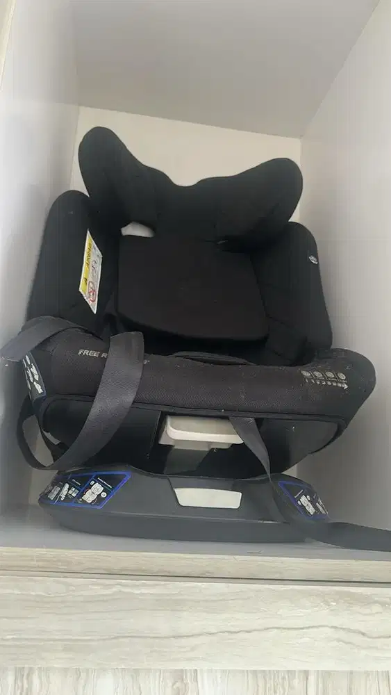 preloved Carseat BabyDoes CH 8749