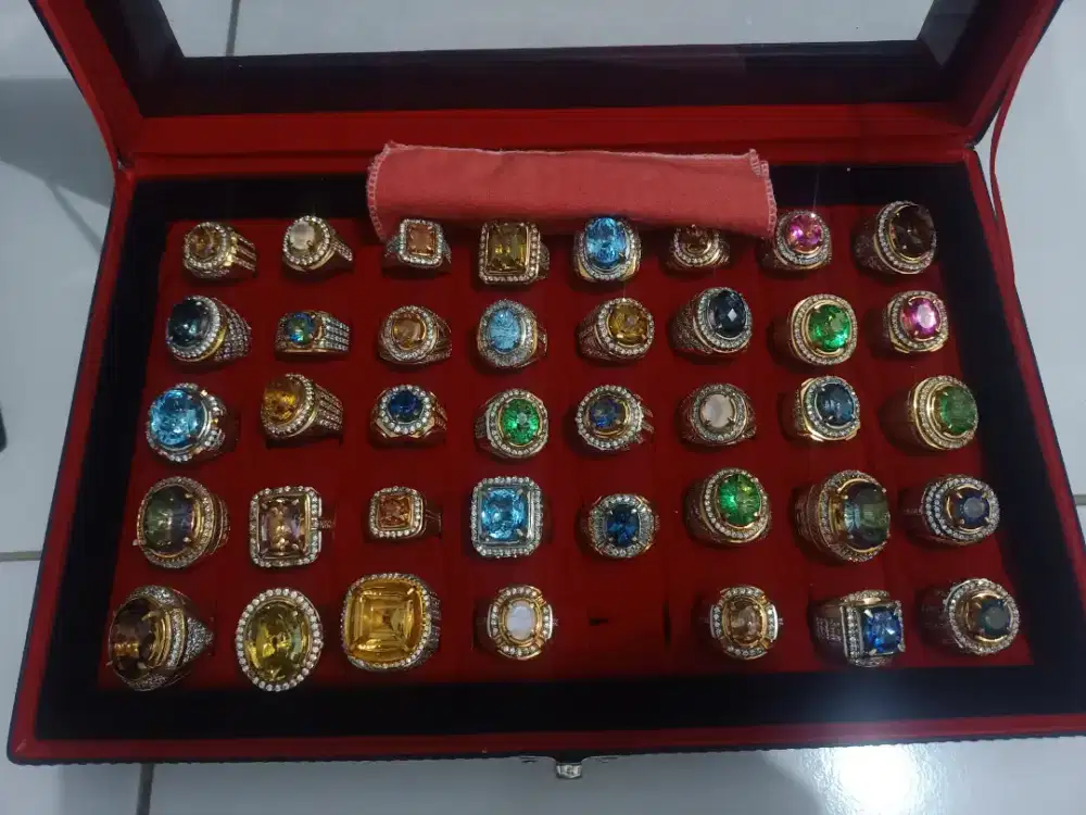 cincin batu permata warna