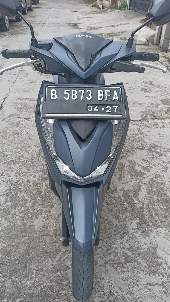 Honda beat deluxe CBS ISS tahun 2022 ( pajak super panjang 4-2027 ).