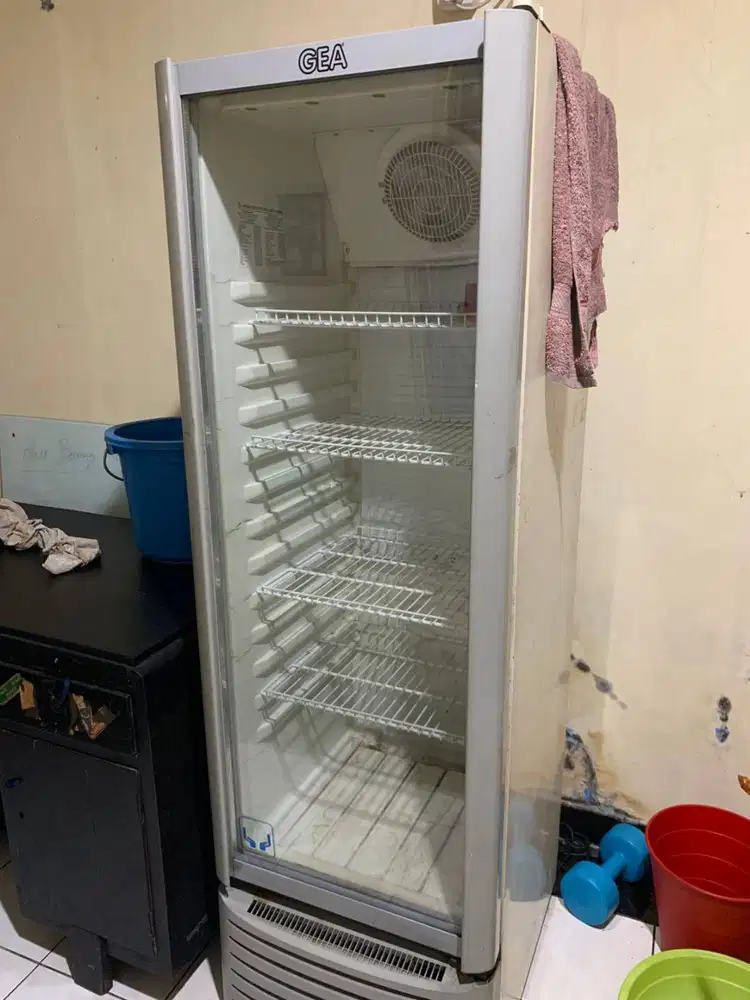Kulkas Showcase GEA Kaca Depan 5 Rak