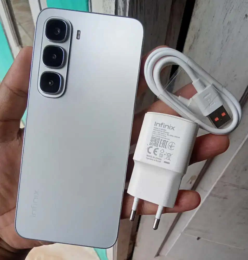 infinix HOT 60i Ram 6+6/128