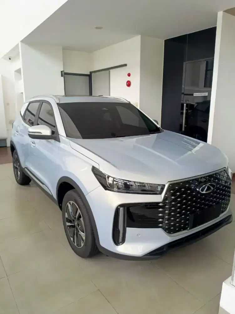 READY TIGGO 8 CSH PREMIUM NIK 2025 warna Putih dan Hitam harga terbaik