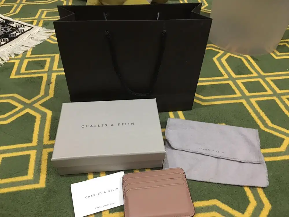 Card holder charles & keith