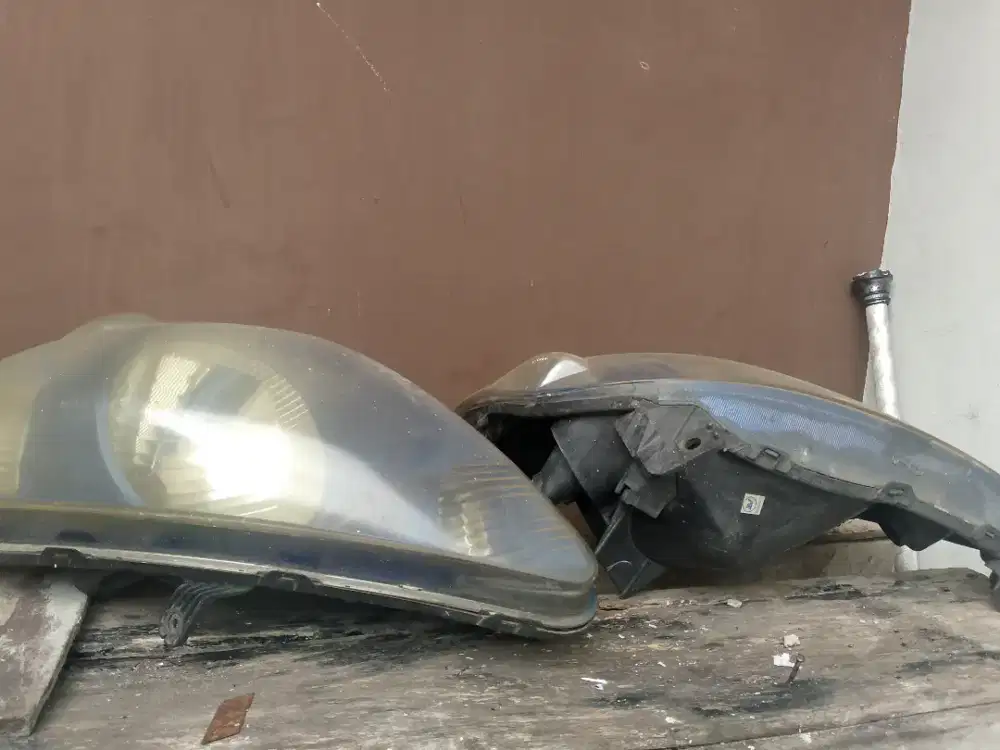 Headlamp Honda jazz gd3 2005