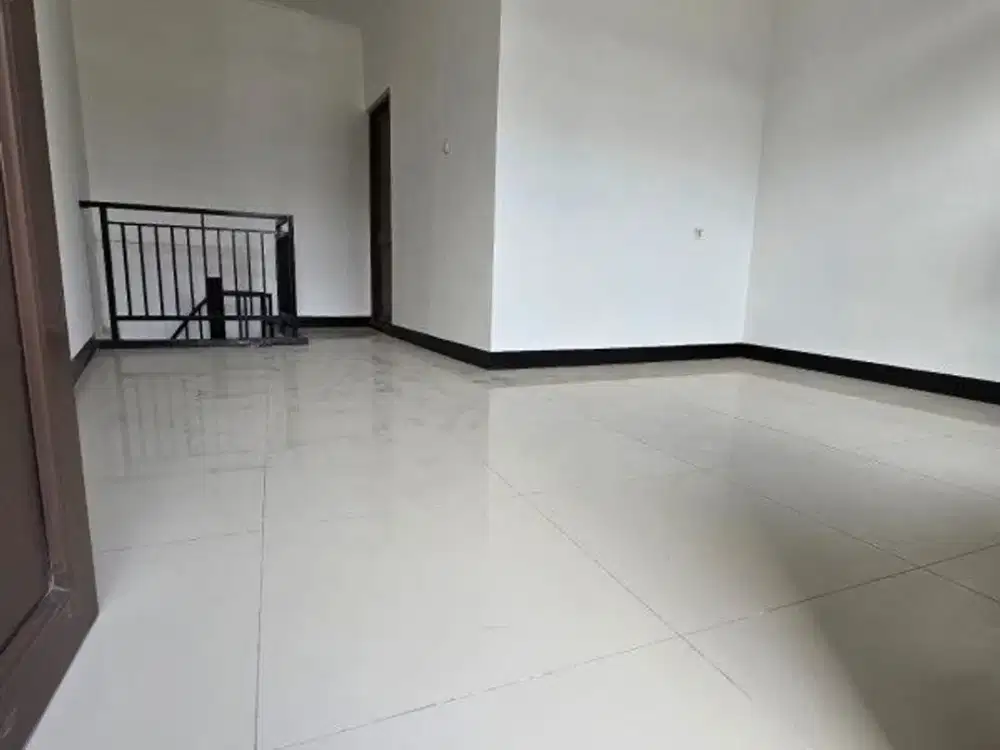 Dijual Rumah Siap Huni 2 Lantai+Rooftop Murah di Cijambe, Ujung Berung Ref.05221