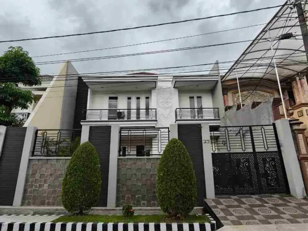 Dijual Rumah Dharmahusada Mas di jalan Boulevard