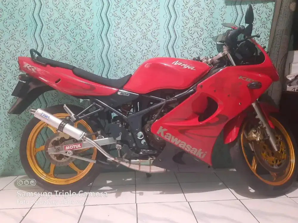 Ninja RR 2010 merah