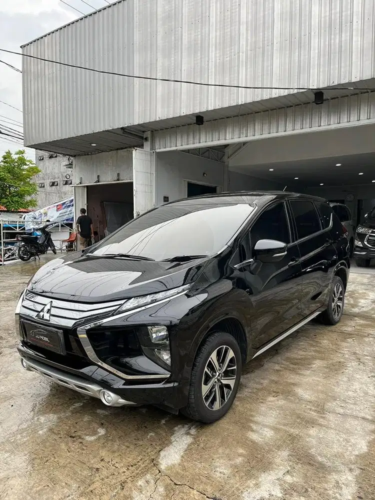 EXPANDER SPORT 1.5 AT HITAM 2017