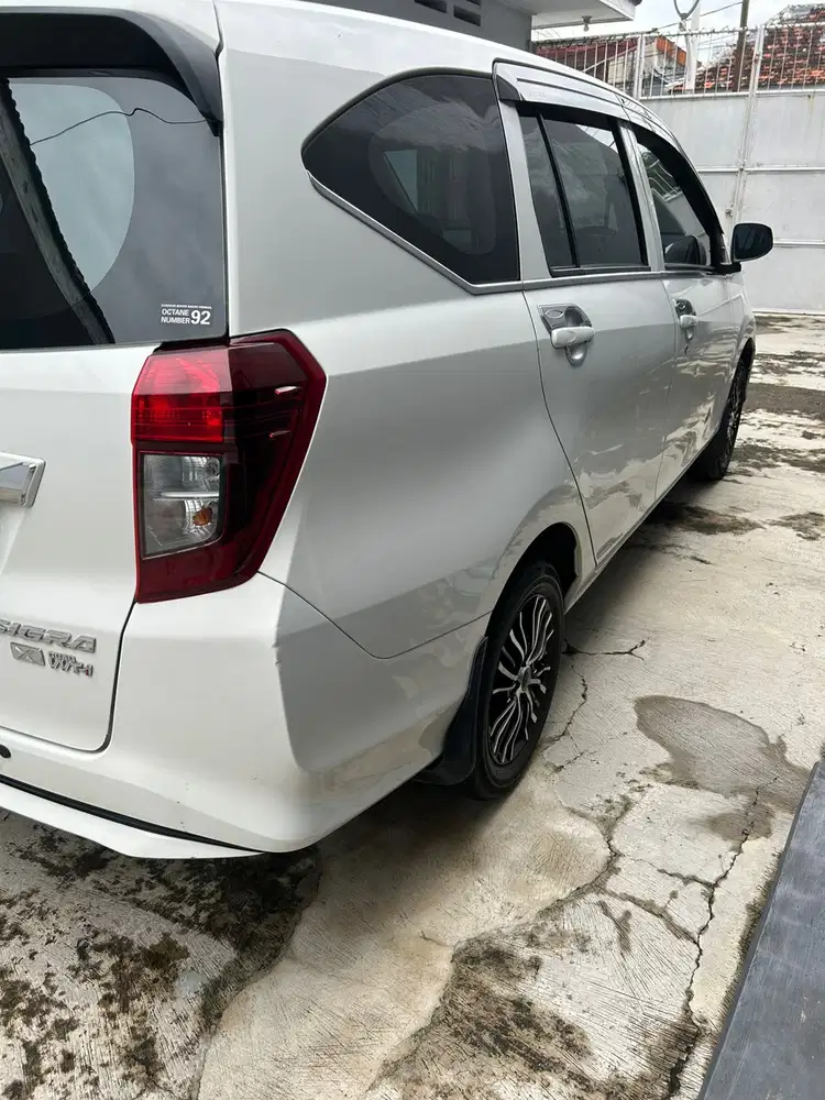 Daihatsu Sigra 2016 Bensin