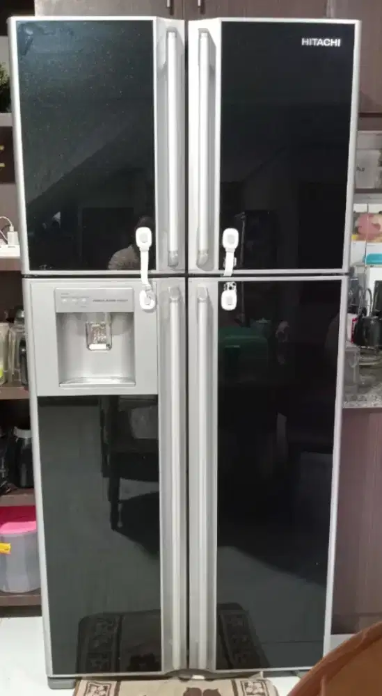 Kulkas Hitachi 4 pintu