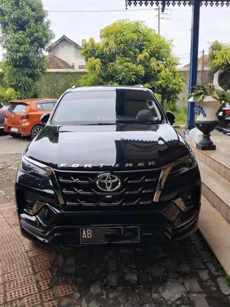 Fortuner GR Sport AB 1 low odo