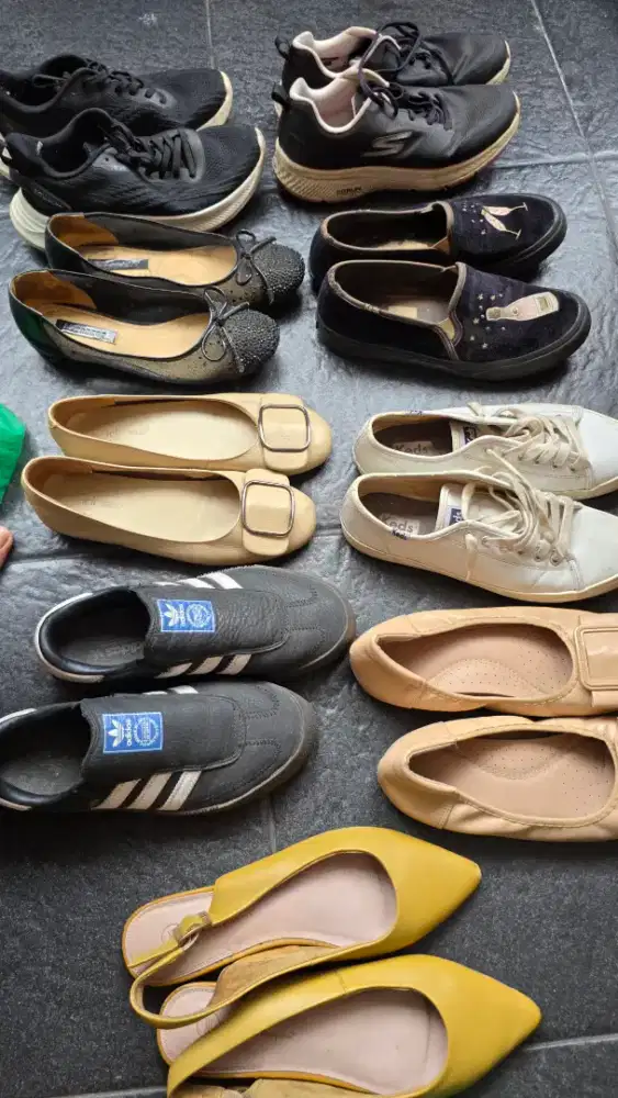 Borongan uk 37 sepatu dan sandal