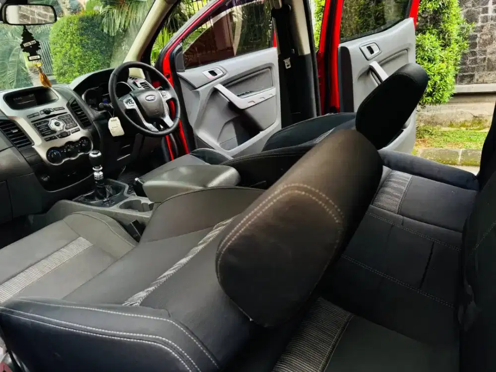 Ford Ranger 3.2 XLT Turbo diesel 4x4 Guanteng siap pakai
